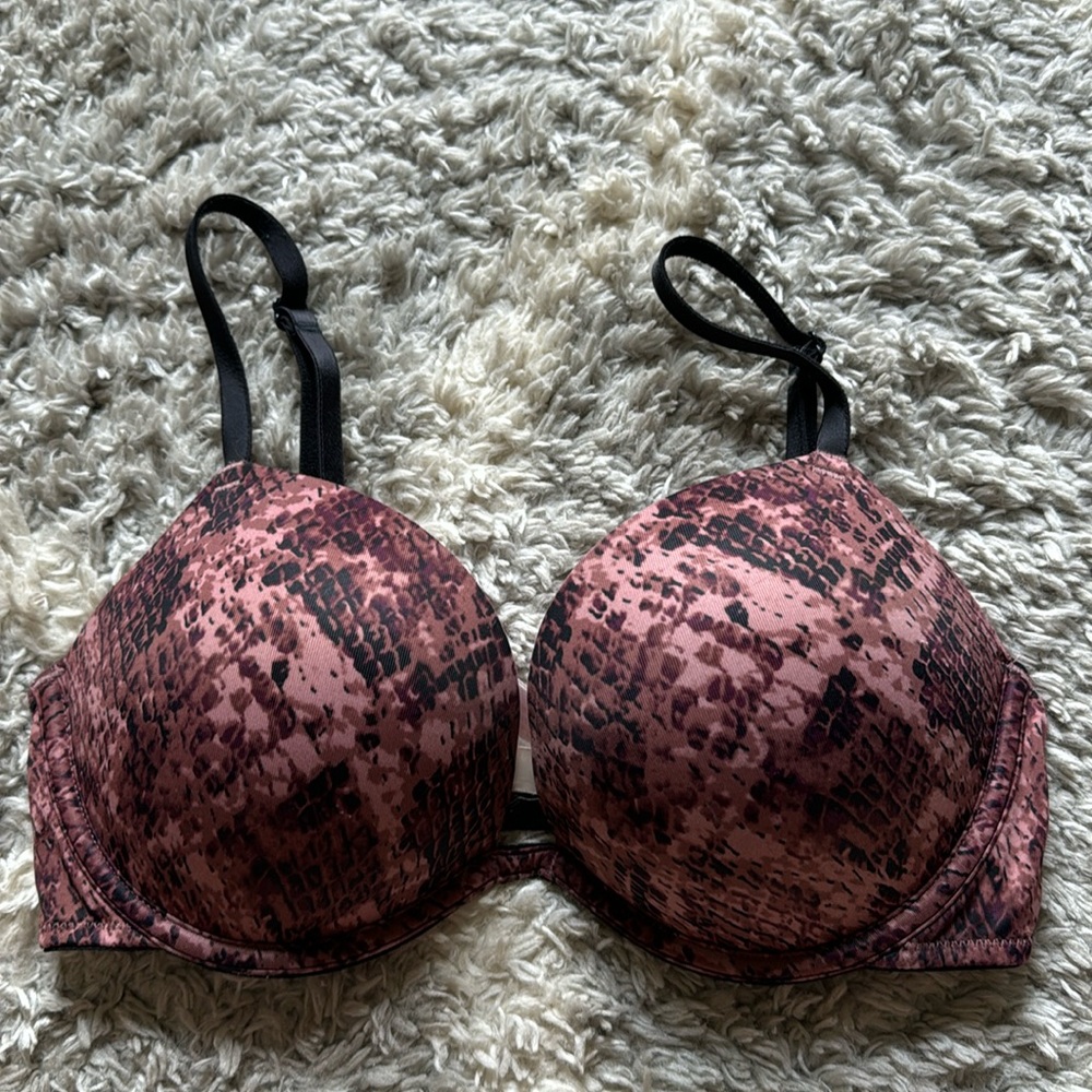 PINK Wear Everywhere Super Push-Up